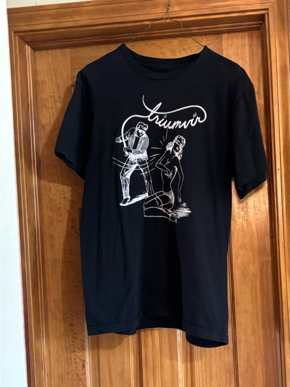 Trivmvir Victoria Avt Mors RARE Black Graphic Tee vintage